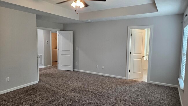 Building Photo - 228 Caroleton Dr