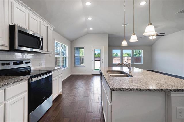Building Photo - 4205 Cordata Dr