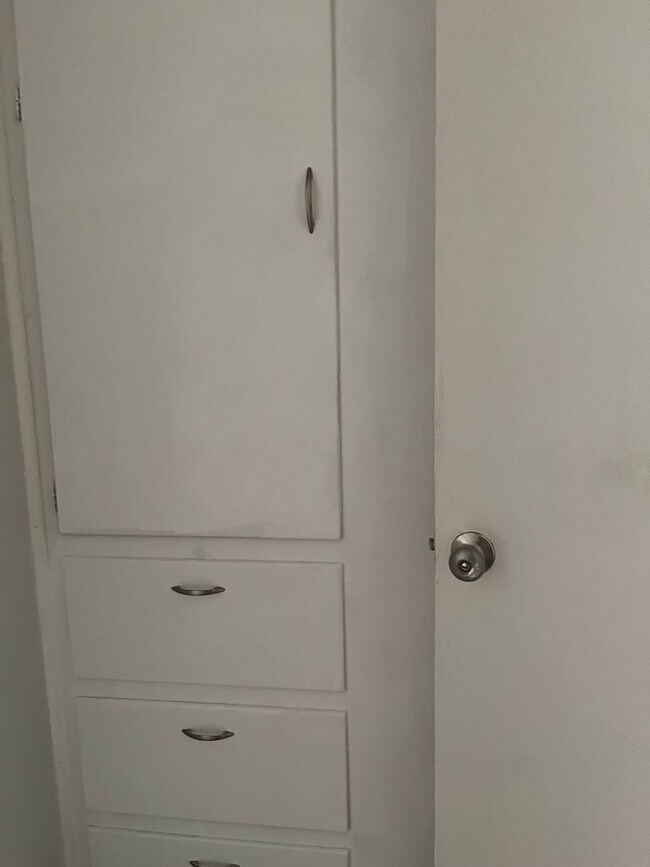 Building Photo - 1618 58th St