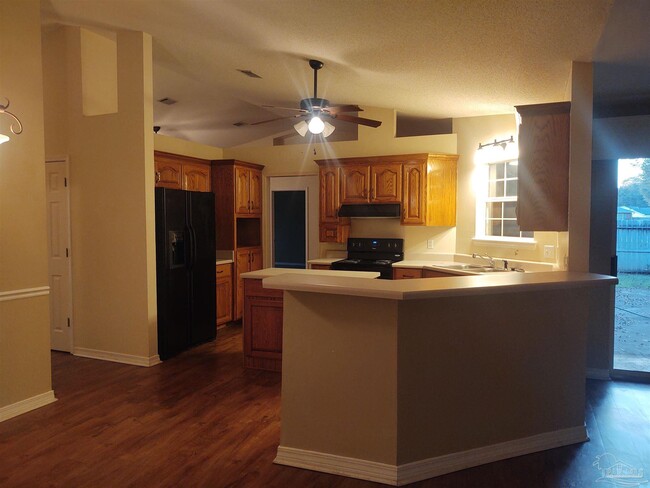 Building Photo - 5268 Deerfoot Ln