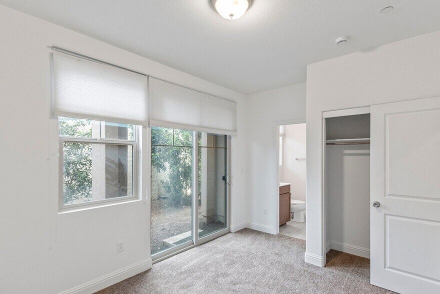 Building Photo - 2954 Worthing Common