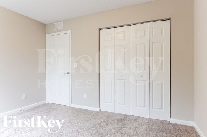 Building Photo - 4502 SW Yamada Dr