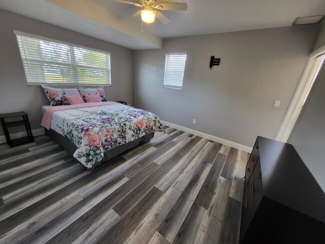 Building Photo - Lime Way