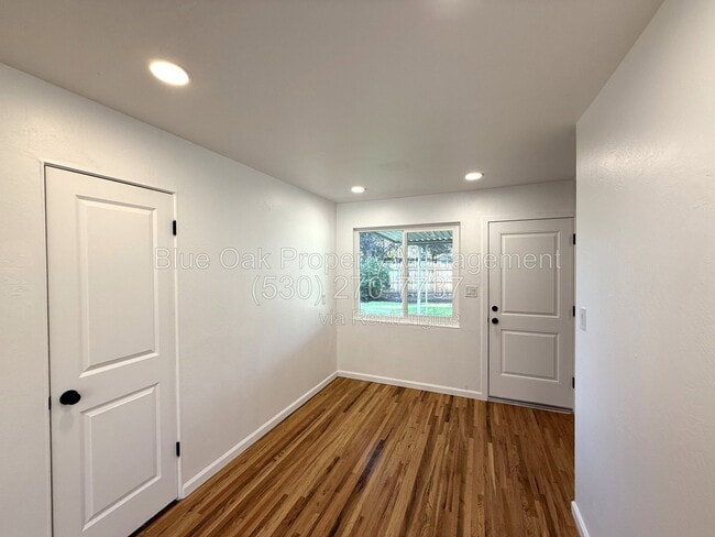 Building Photo - 847 Nancy Ln