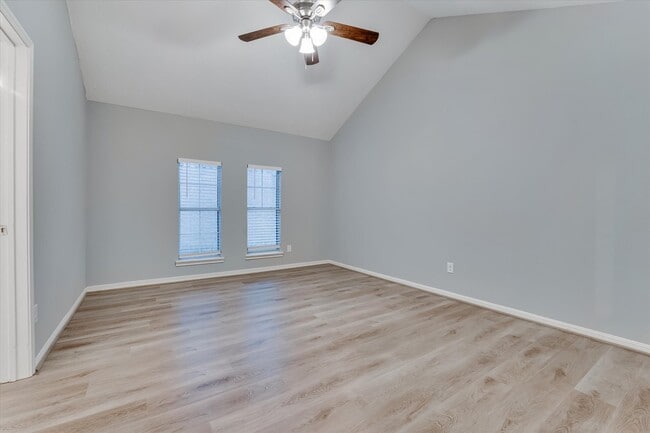 Building Photo - 9407 Stockwell St