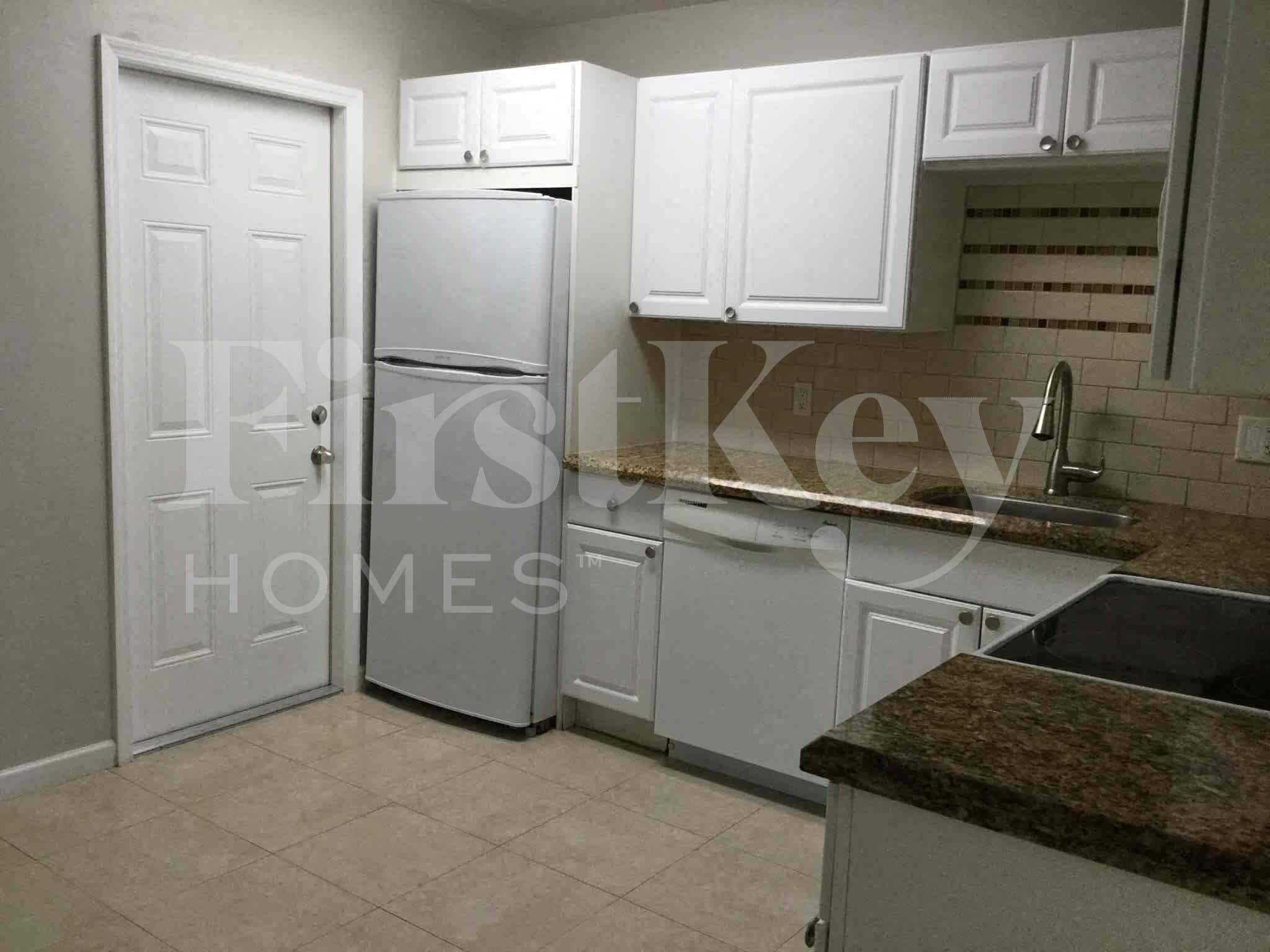 Building Photo - 3549 SW 16th St