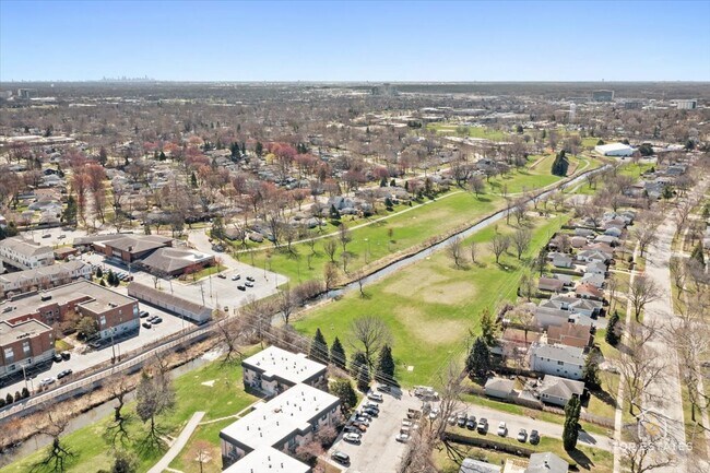 Building Photo - 3501 Wellington Ct