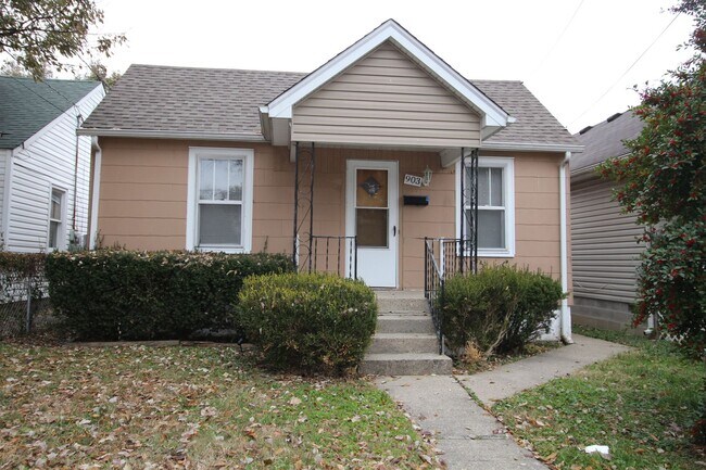 Primary Photo - Two Bedroom Home With Fresh Paint And New ...