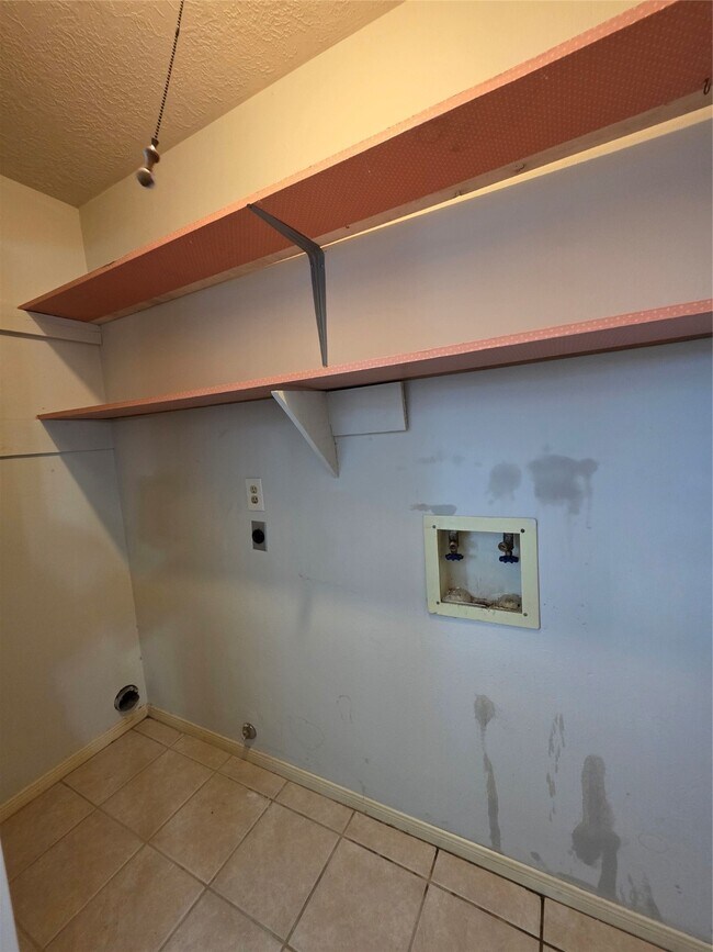 Building Photo - 1969 Country Village Blvd