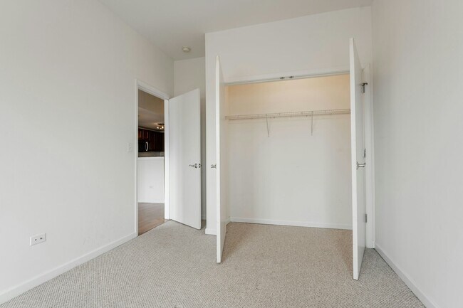 Building Photo - 4217 Irving Park Road, Unit 2B