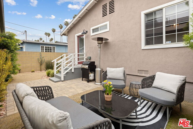 Building Photo - 3836 Seneca Ave