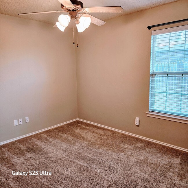 Building Photo - 9804 Ironton Ave