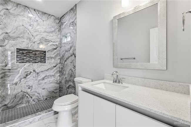 Building Photo - 22 South Dr