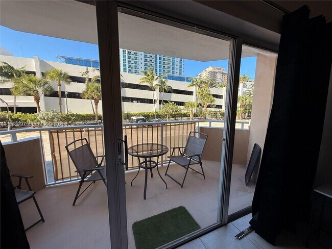 Building Photo - 1965 S Ocean Dr