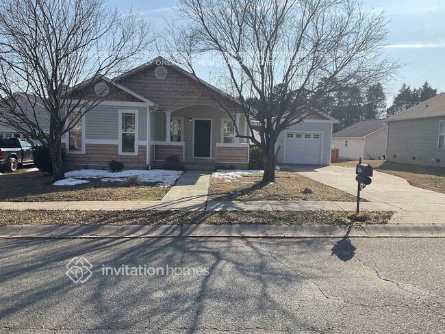 Building Photo - 1807 Chantilly Ln