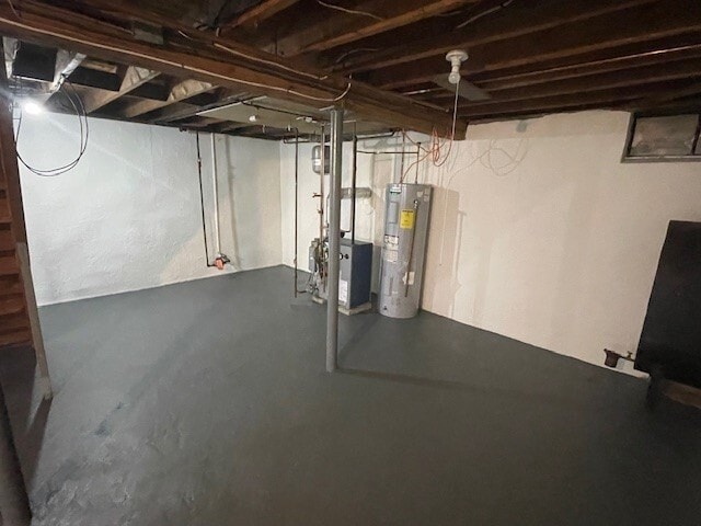 Building Photo - 105 Brewster St