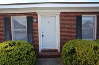Building Photo - 2 Bedroom at Stadium Walk