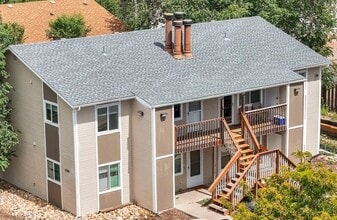 Building Photo - 1120 Mazatlan Cir