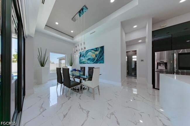 Building Photo - 4024 Chiquita Blvd S