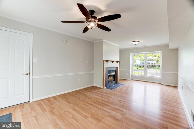 Building Photo - 13868 Racine Ct