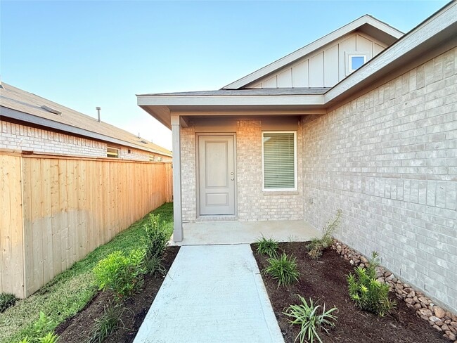 Building Photo - 6831 Flowering Ginger Ln