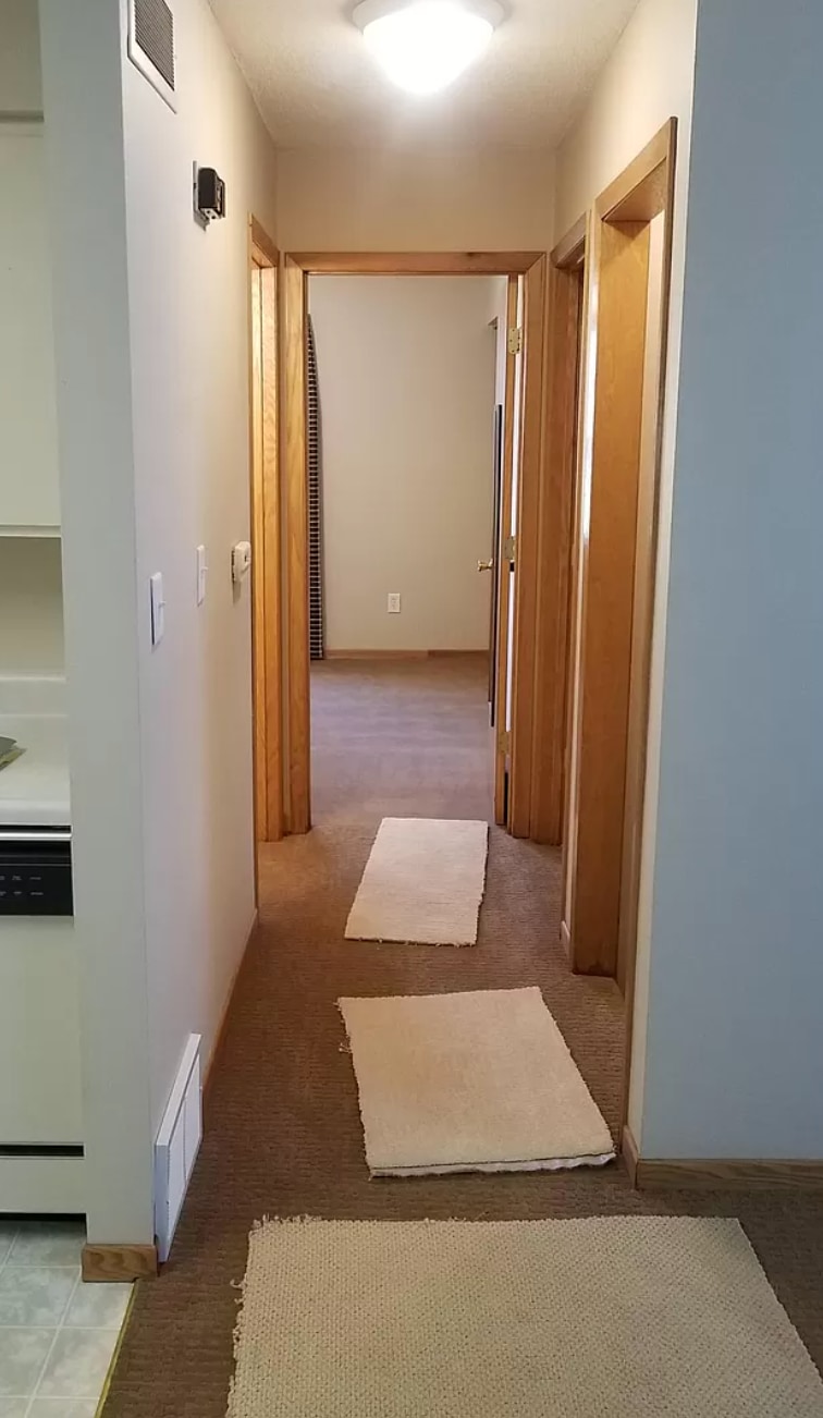 hallway - 2324 Crescent Dr