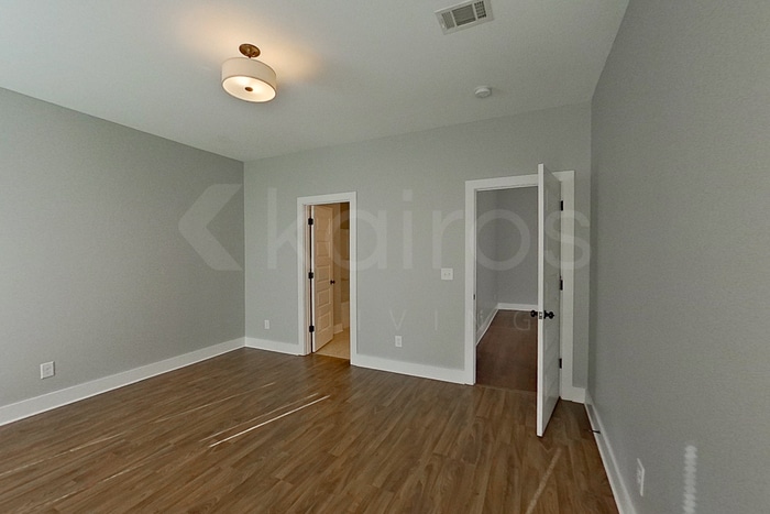 Building Photo - 8008 Shadesbrook Dr