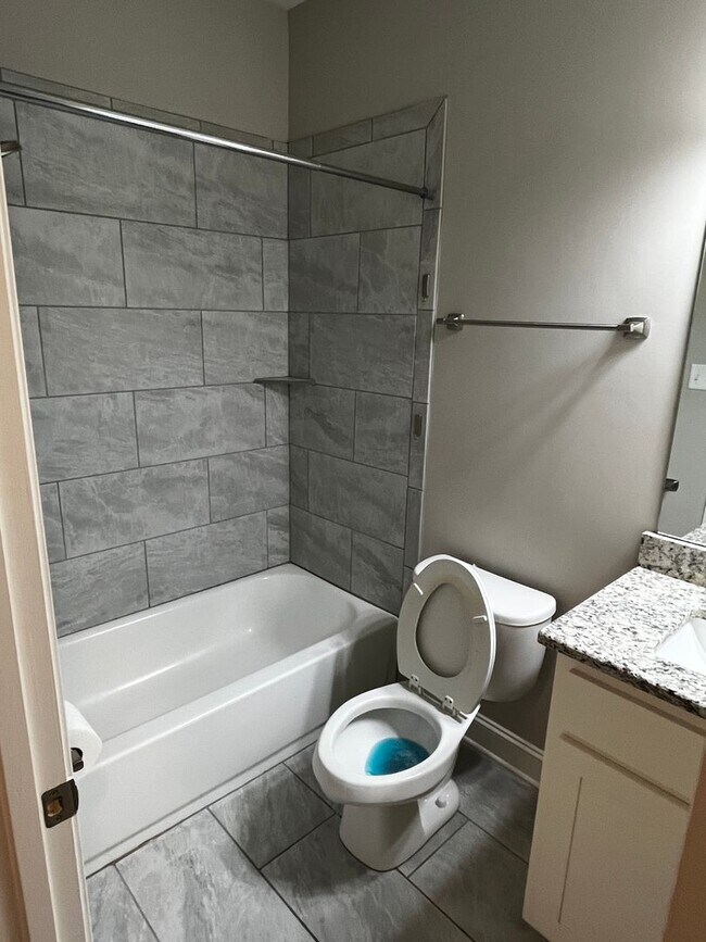 Building Photo - Custom Built home in a quiet subdivision