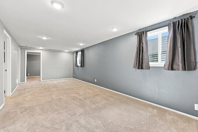 Building Photo - $2,040.95- 4 Bed, 2 Bath Home in CO Springs with Big Fenced-in Yard!
