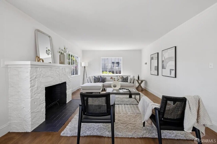 Building Photo - 1115 Capuchino Ave