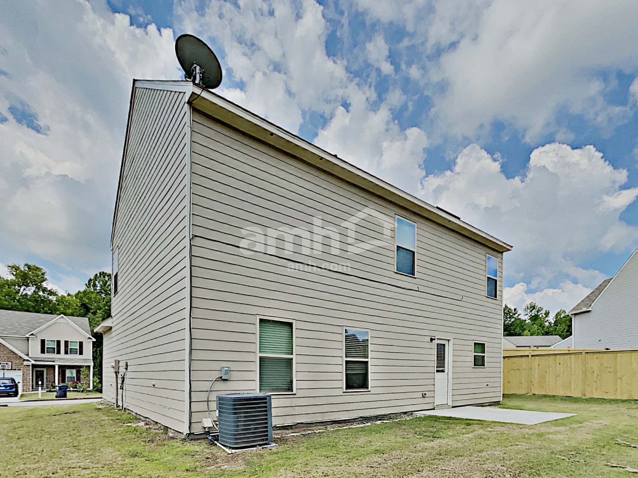 Building Photo - 414 Scotland Dr