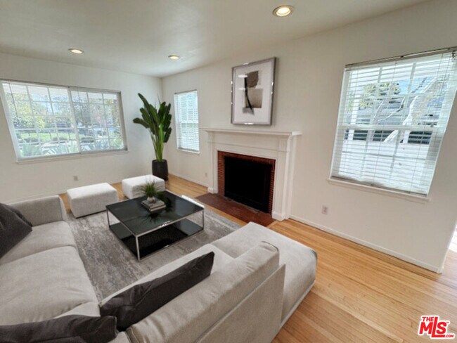 Building Photo - 12689 Stanwood Dr