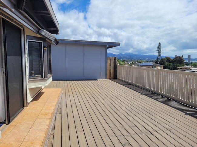 Building Photo - Quiet w/Beautiful Ocean Views 3bd, 2.5bath, SF w/2 car garage 1655sqft unit . $4200