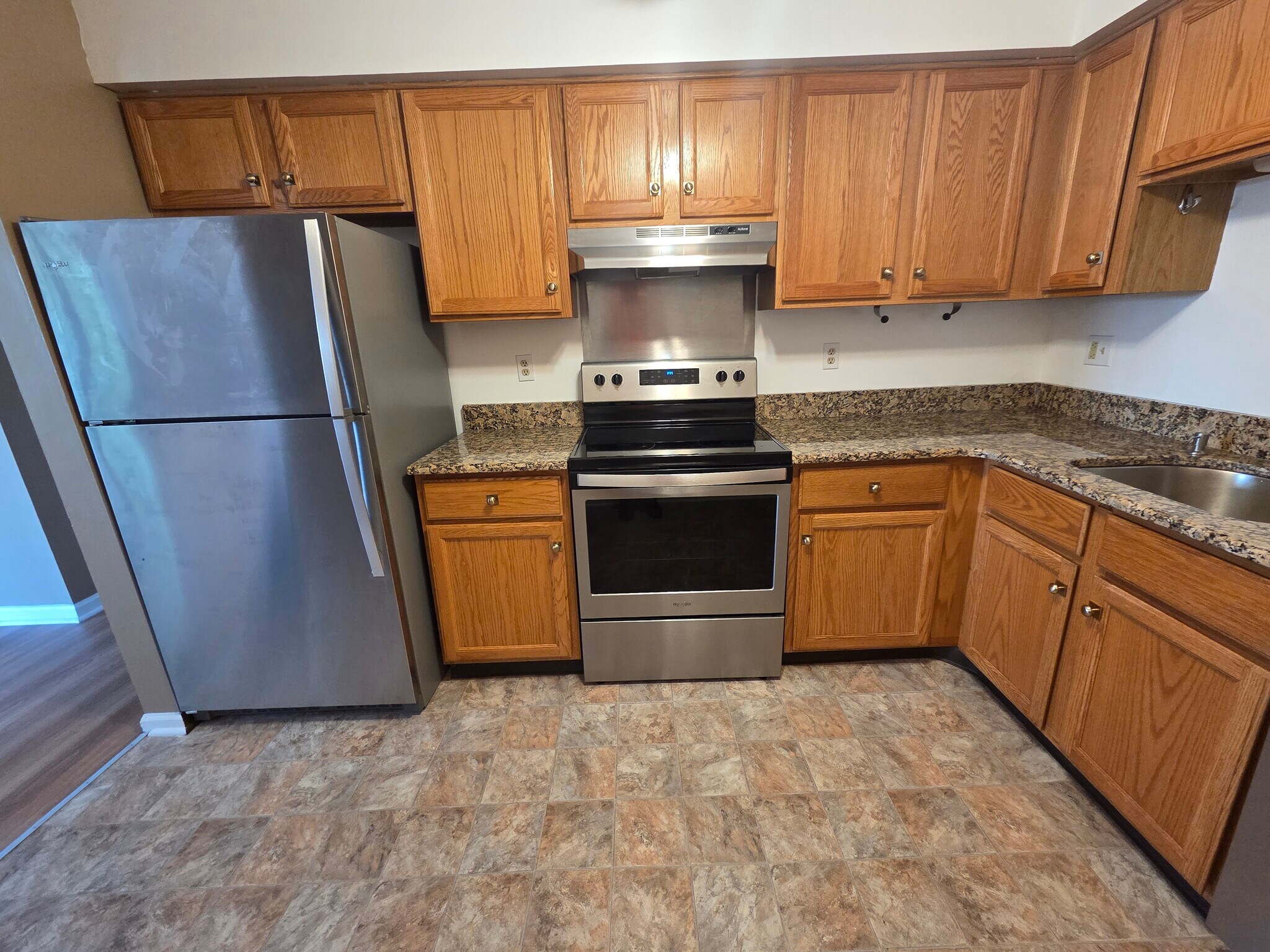 Building Photo - 801 Cambridge Cir
