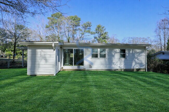 Building Photo - Move in before January 31st and get $100 OFF your rent for the first 3 months — PLUS a $250 Amazo...