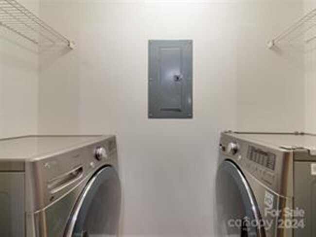 View in Laundry Room - 962 Plaza Walk Dr