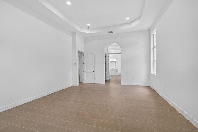 Building Photo - 8873 Via Brilliante