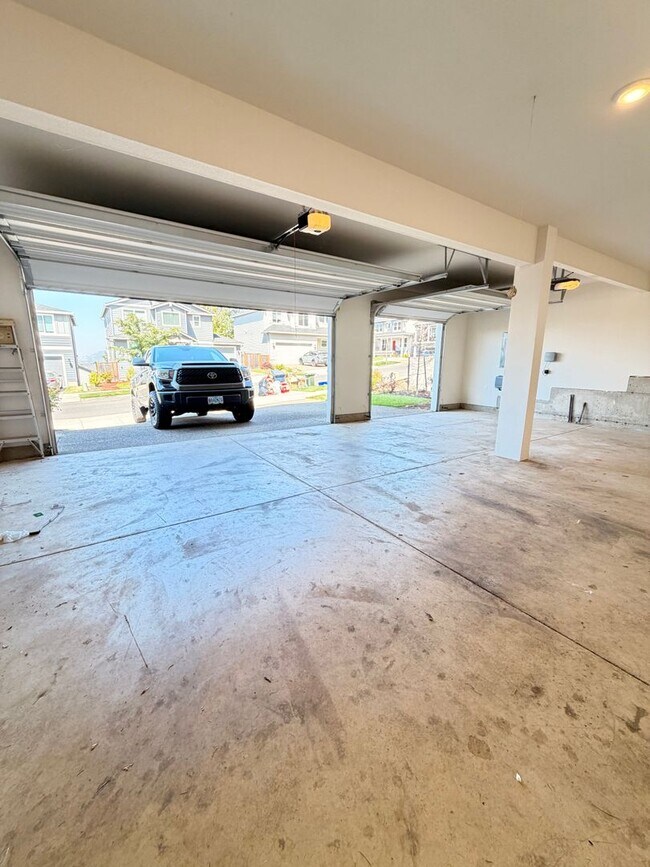 Building Photo - 3481 Snowberry Rd