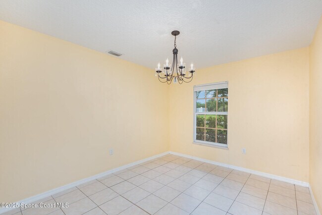 Building Photo - 4055 Navajo Ln