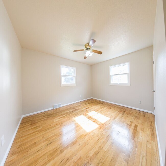 Building Photo - Updated 2-Bedroom, 1-Bath with Large Backyard