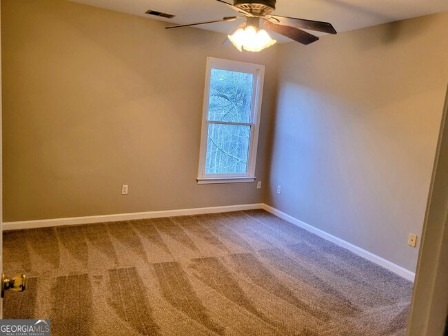 Building Photo - 1523 Fallen Leaf Dr SW