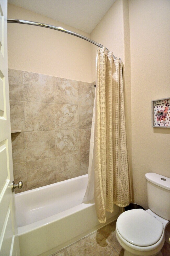 Building Photo - 24610 Windmill Canyon Ln