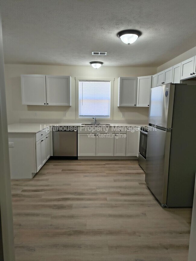 Building Photo - 313 Orchard Ave