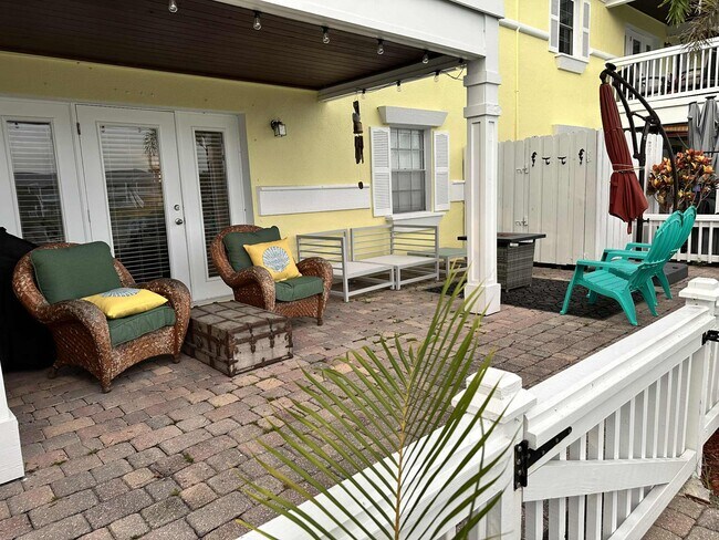 Building Photo - 239 Sea Horse Dr SE