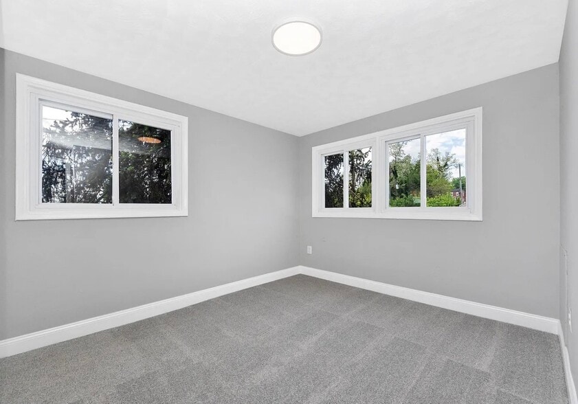 Building Photo - 2100 Ashburton St