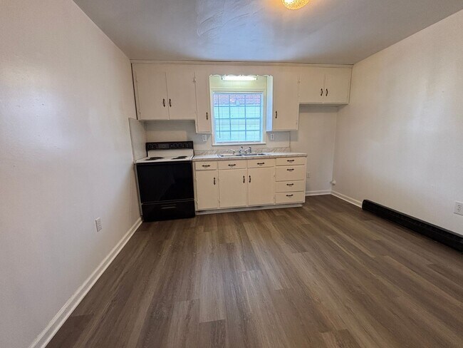 Building Photo - Idlewild Property