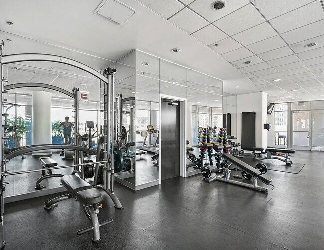 Building Photo - 303 W Ohio St