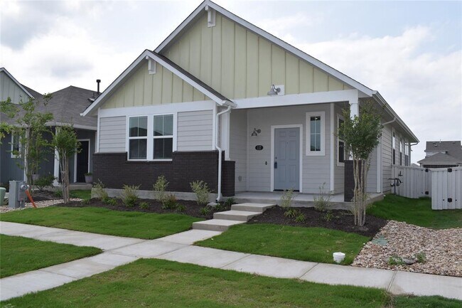 Building Photo - 117 Keltic Dr