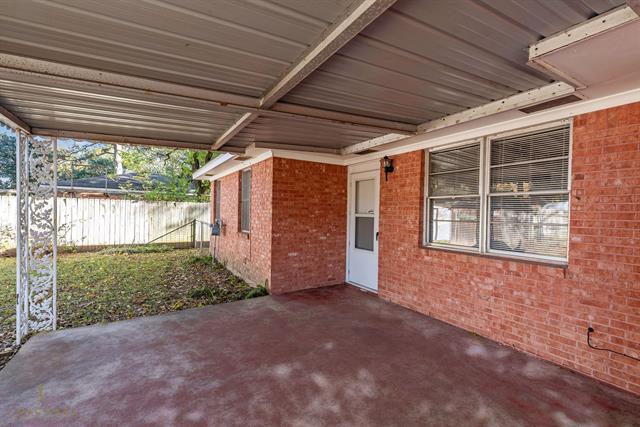 Building Photo - 410 Haynes Ave