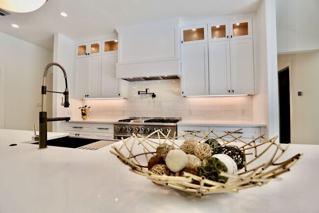 Building Photo - Executive Lease Near Preston Hollow  - Chef's Kitchen, Gated Drive & Spacious Patio